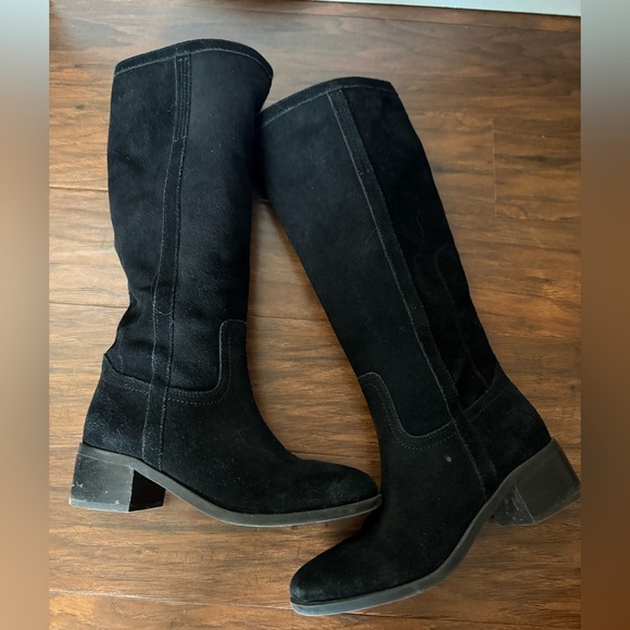 Elegant, Stylish Tall Black Suede Boots by Marc Fisher-Size 6.5 - Picture 9 of 11